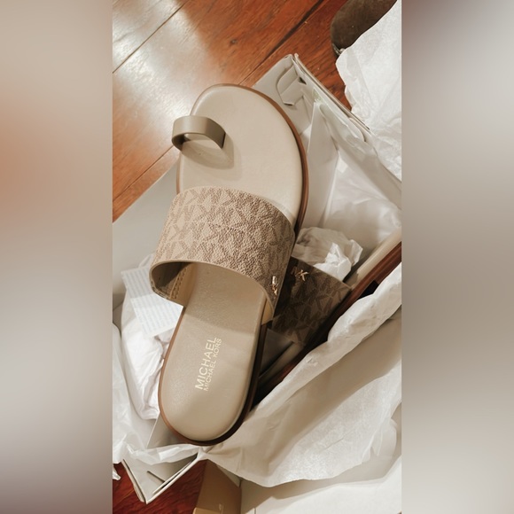Michael Kors Rory Sandals - Picture 1 of 3